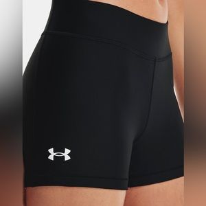 Under Armour Midrise Shorty